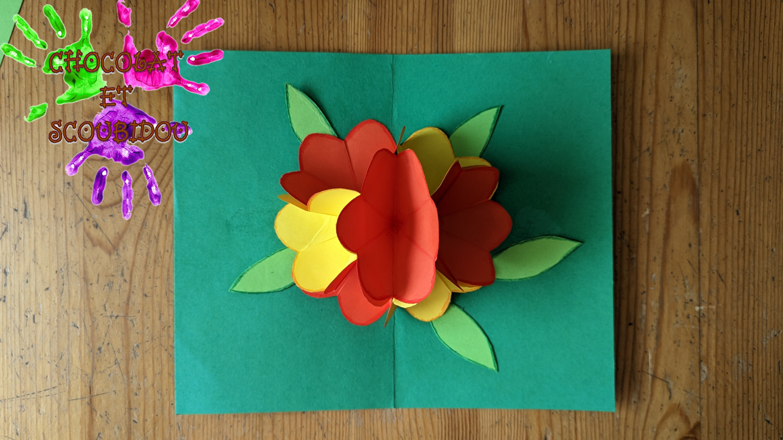 Carte fleurs pop-up | Chocolat et Scoubidou